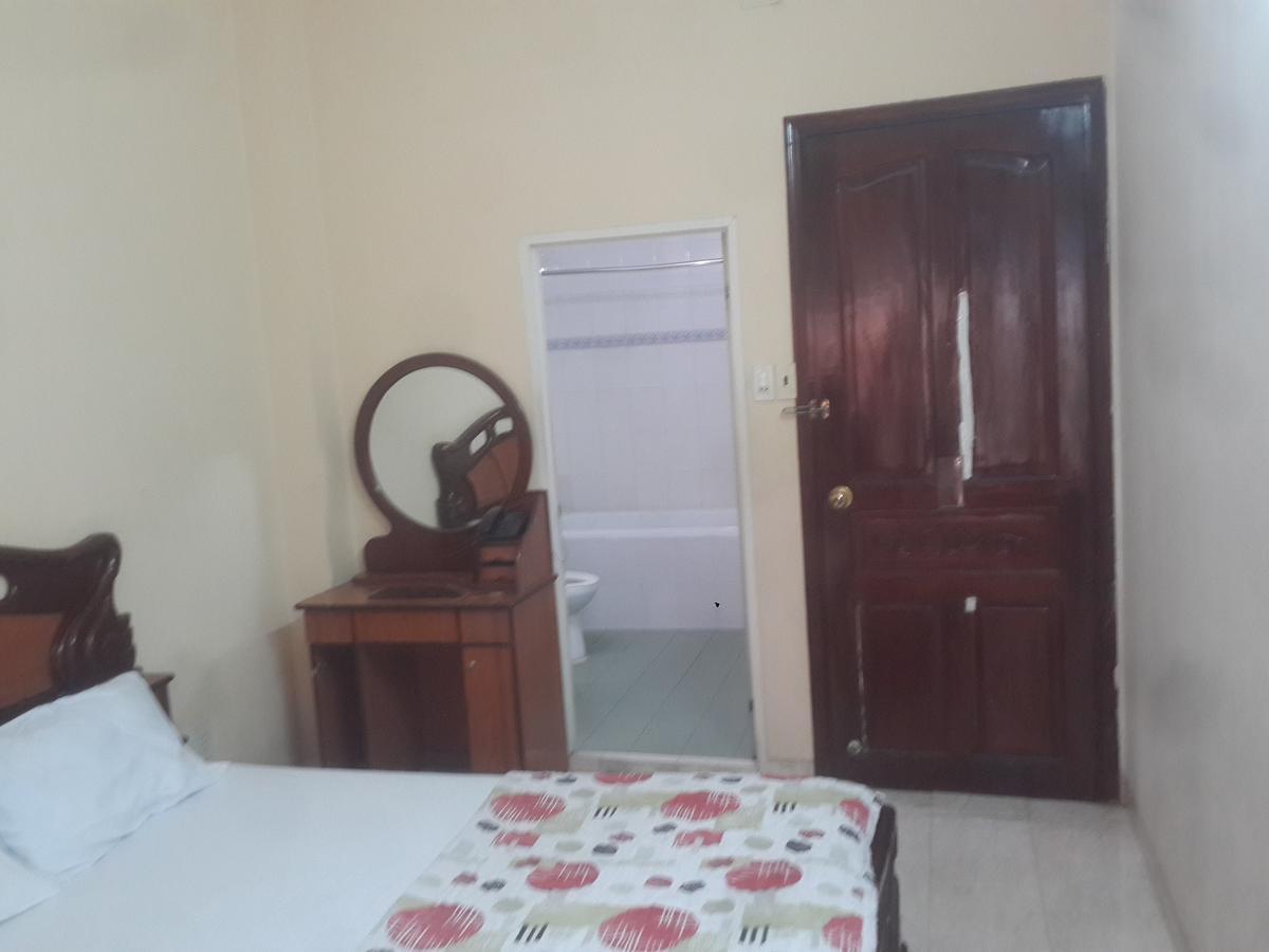 Ngan Long Hotel Ho Chi Minh-stad Buitenkant foto